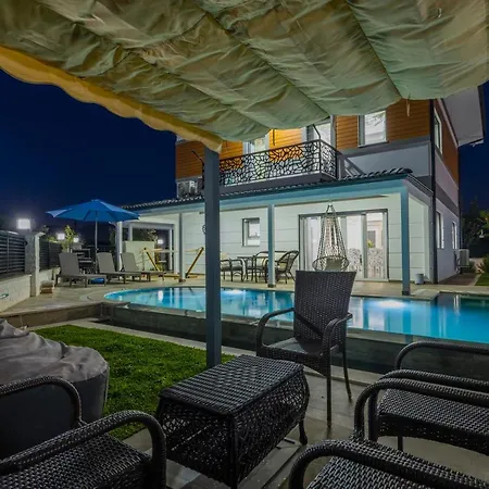 Villa Senay Βίλα
